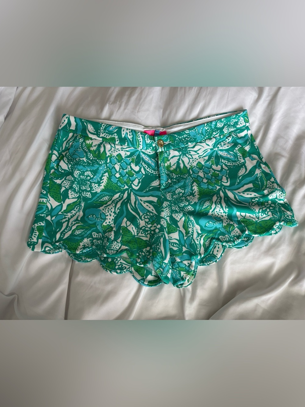 Lilly Pulitzer 5” Buttercup Knit Teal & GreenWhite High Waist Scallop Hem Shorts